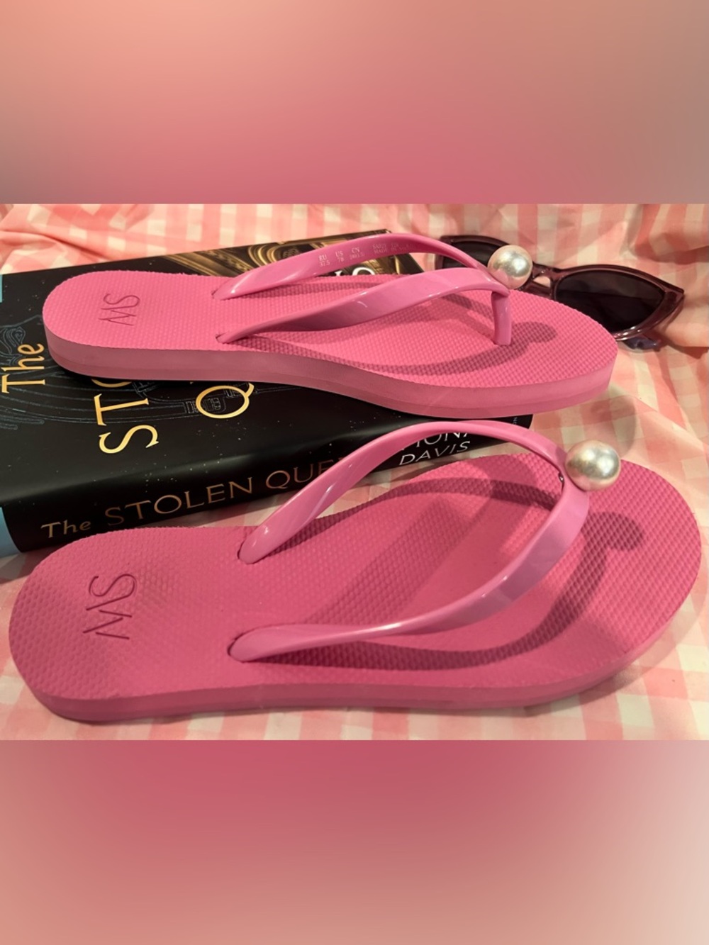 Stuart Weitzman Pink Pearl Thong Sandals | Jelly Flip Flops | Size 7 | EUC - Picture 9 of 9